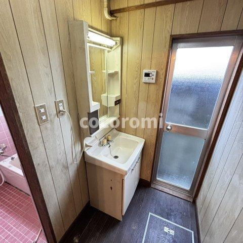 黄金野リノベテラスの洗面所