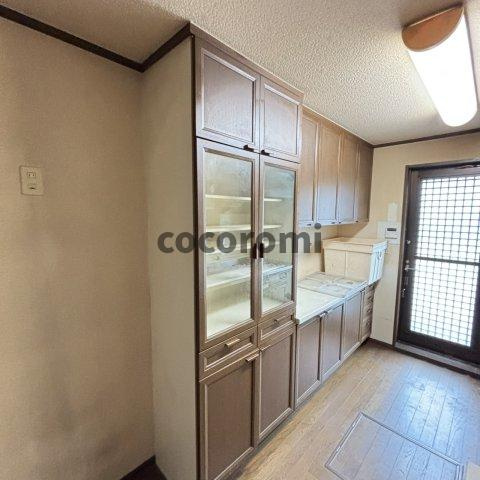 東香里南町貸家の内装