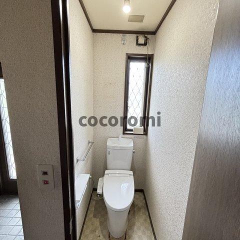 東香里南町貸家のトイレ