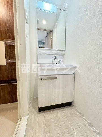 アドバンス名古屋シュテルンの独立洗面台