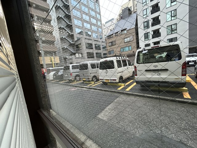 神田錦町ようきビルの駐車場