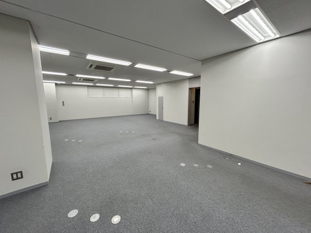 神田錦町ようきビルのロビー