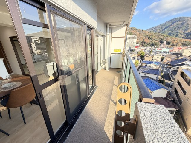 【バルコニー】 | グランシャリオ可部中央 | 陽当たり良好なバルコニーです