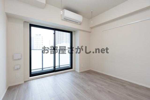 エスジーコート大塚駅前【駅チカデザイナーズ／10月下旬入居可】の居間・リビング|※写真は同タイプ住戸です。