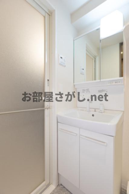 エスジーコート大塚駅前【駅チカデザイナーズ／10月下旬入居可】の洗面所|※写真は同タイプ住戸です。