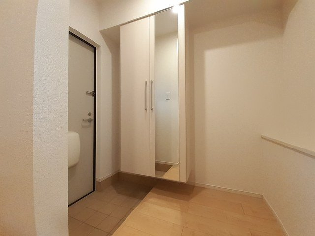 コンフォルトの玄関|明るい玄関です