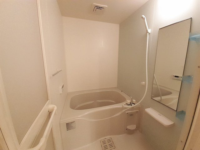 ローレルＮＳ　Ⅴの浴室|日々の疲れを癒すお風呂付です