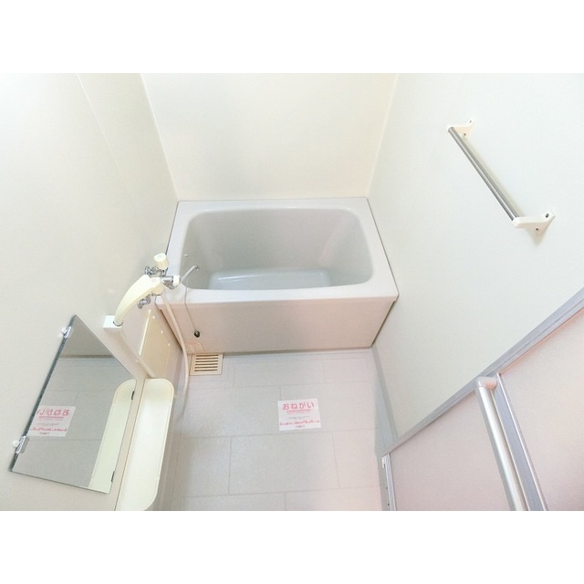 ルミエールいしはらの浴室