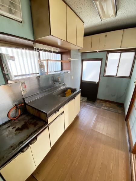 前橋市六供町中古一戸建てのキッチン
