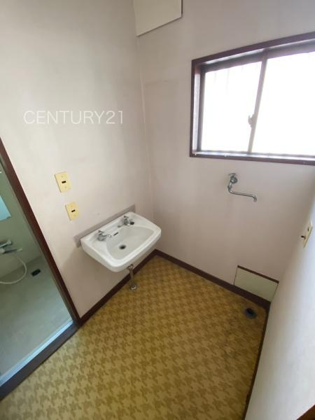 前橋市六供町中古一戸建ての独立洗面台