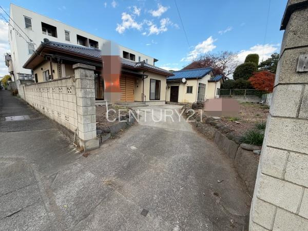 前橋市昭和町平家一戸建ての前面道路含む現地写真