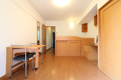 【居間・リビング】 | レオパレスＣｏｎｆｏｒｅｓｔｏ | 当社人気のベッドタイプ！収納付きベッドがオススメ！