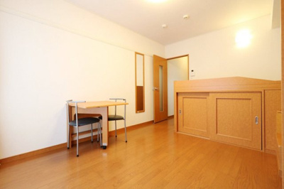 【その他】 | レオパレスＣｏｎｆｏｒｅｓｔｏ | ベッド下に収納スペースあり！荷物が多くても十分に収まります