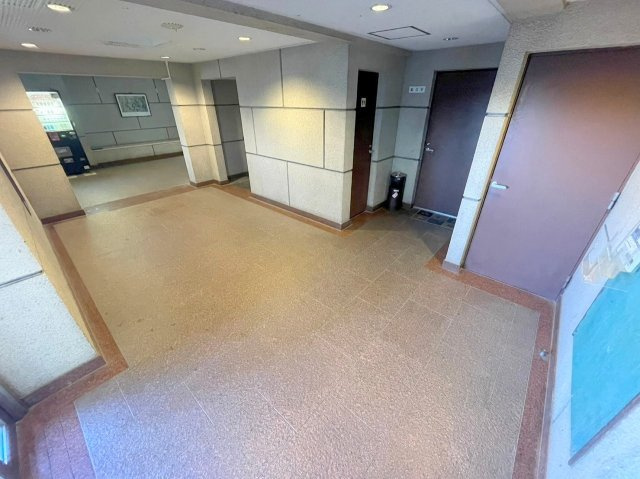 ルミエール山本のエントランス