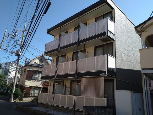 レオパレスマノワールの外観