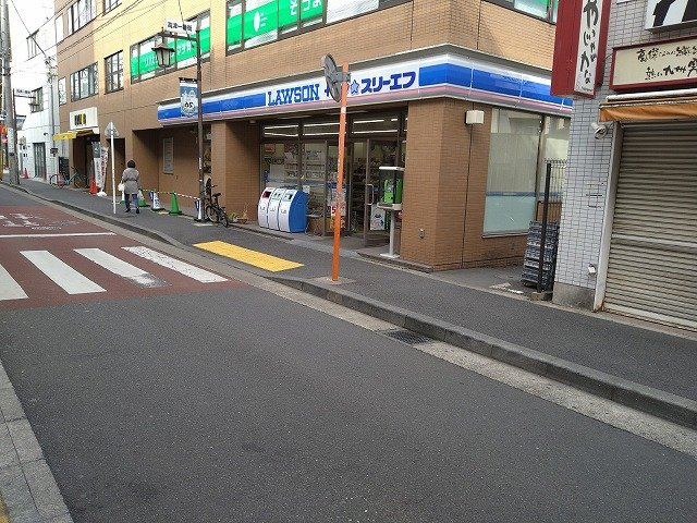 レオパレスマノワールの周辺