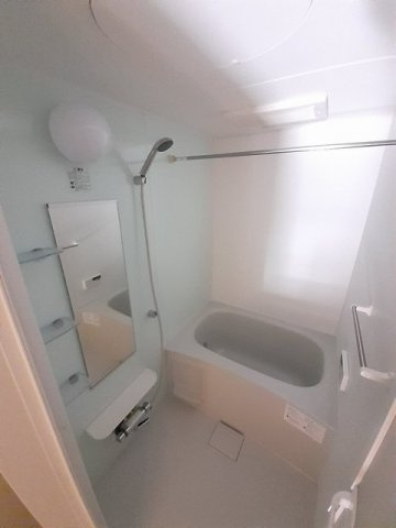 ホワイトリリー浜野の浴室