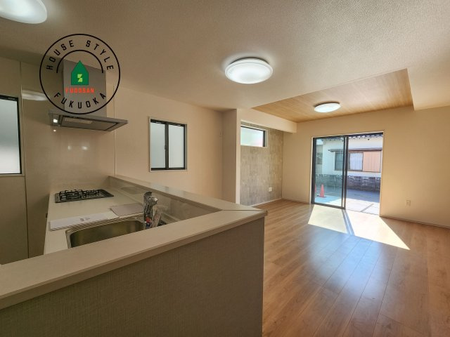 糸島市潤3丁目第3-5棟（3号棟）　のダイニング|会話が弾む場所として居心地の良いリビングです。