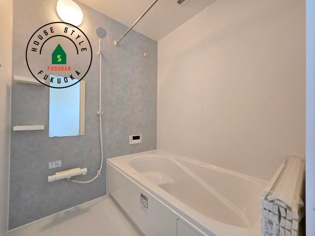 福岡市城南区梅林3丁目第2-2棟(2号棟)の浴室|1日の疲れを癒してくれる広々バスルーム。雨の日のお洗濯にも大活躍な浴室乾燥機付です！