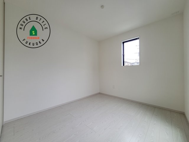 春日市惣利4丁目第1-1棟（1号棟）の洋室|採光良好な洋室は全居室、複層ガラスの遮熱効果と断熱効果で、一年中快適に過ごせます。