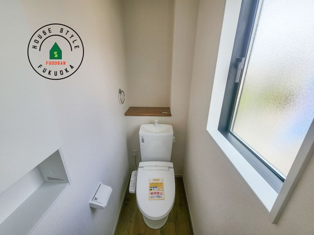 N・福岡市東区美和台4丁目第3-2棟（2号棟）のトイレ|温水洗浄便座を完備しております。2ヶ所にトイレがあるのは朝の慌ただしい時間も安心です。