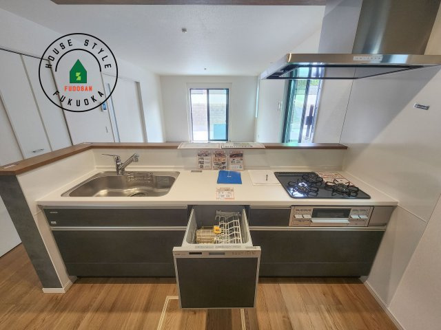 N・福岡市東区美和台4丁目第3-2棟（2号棟）のキッチン|キッチン。グリル・食器洗い乾燥機・浄水器も完備。