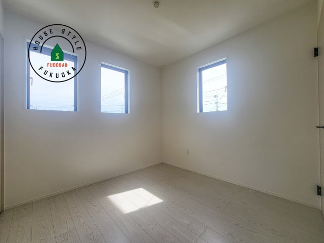 糟屋郡粕屋町大字江辻第6-1棟（1号棟）の子供部屋|穏やかな光が差し込む室内には、穏やかな時間が流れます。