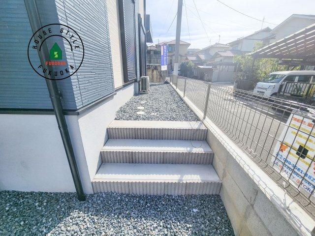 春日市白水ヶ丘2丁目第3-3棟（2号棟）の庭|お庭で自由な時間を過ごせます。