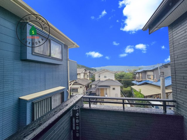 春日市白水ヶ丘2丁目第3-3棟（3号棟）の展望|窓から緑が見える物件も魅力的です。