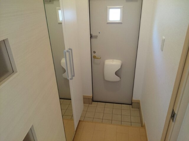 アルモニーＣの玄関|ゆったりとした玄関です