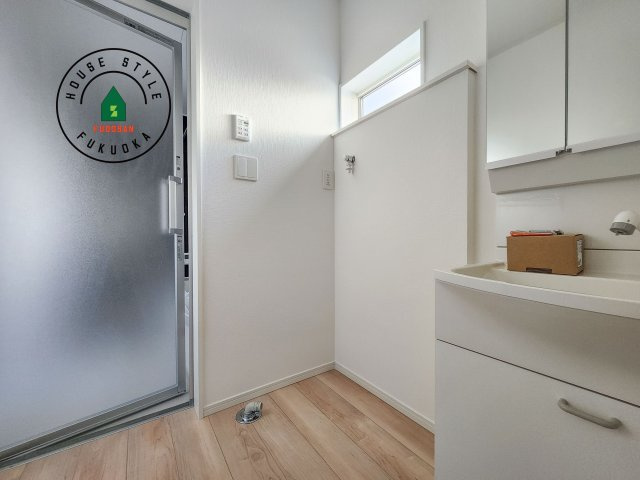 糟屋郡篠栗町田中1丁目第1-4棟（2号棟）のランドリースペース|ランドリースペースは広さもたっぷり。