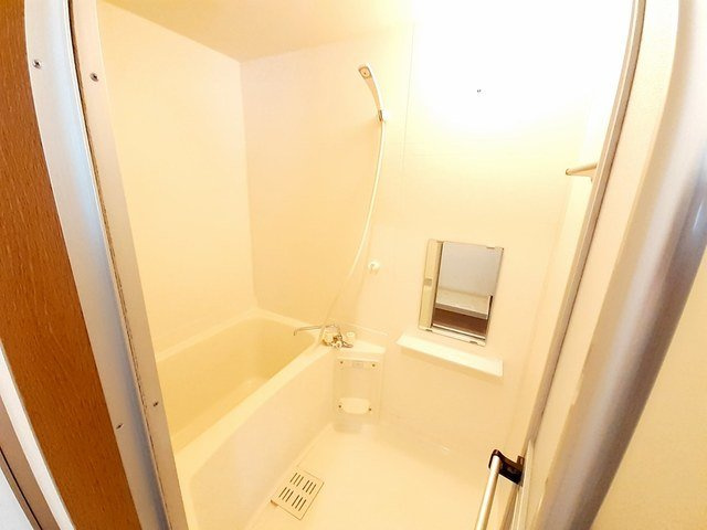 カーサブランカⅡの浴室