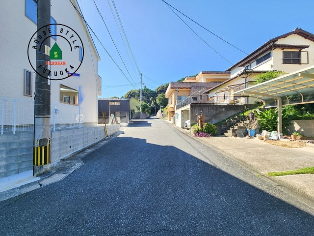 福岡市西区今宿町第2-2棟(1号棟)の前面道路含む現地写真|前面道路です。
