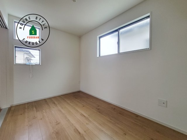 春日市白水ヶ丘2丁目第2-2棟（2号棟）の洋室|採光良好な洋室は全居室、複層ガラスの遮熱効果と断熱効果で、一年中快適に過ごせます。