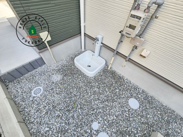 春日市白水ヶ丘2丁目第2-2棟（2号棟）の庭|お庭で自由な時間を過ごせます。