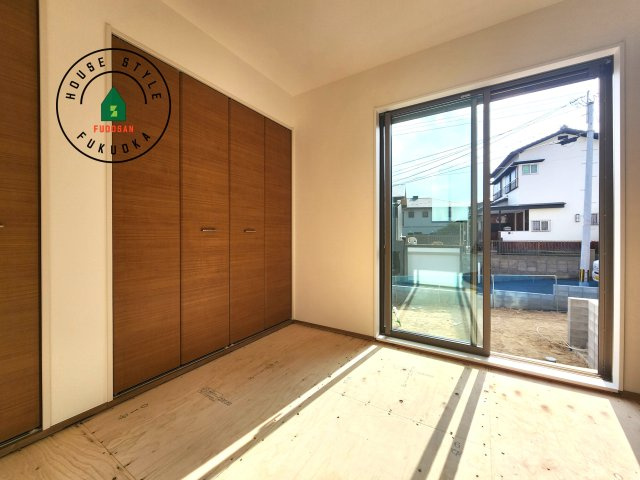 福岡市城南区友丘4丁目第1-3棟（2号棟）の内観：施工例|柔らかい畳が心地よい和室