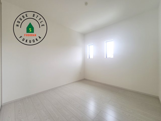 糟屋郡篠栗町和田4丁目第2-3棟（3号棟）の子供部屋|穏やかな光が差し込む室内には、穏やかな時間が流れます。