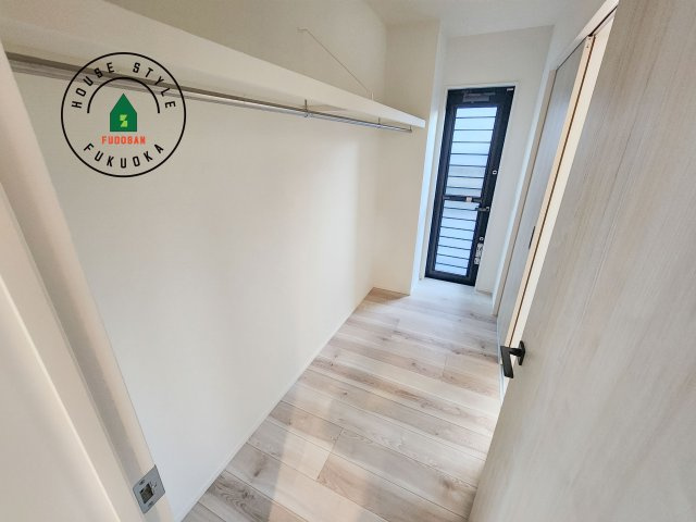 福岡市南区若久6丁目第9-2棟（2号棟）の内観：施工例|大きなスペースがあり、収納には困りません。
