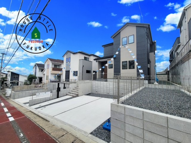 福岡市南区柏原1丁目第12-2棟（2号棟）の前面道路含む現地写真|見学の時間などお気軽にお問い合わせ下さい。