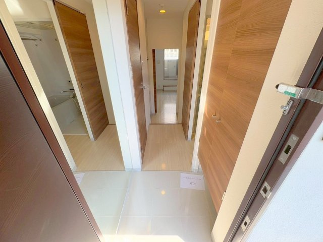 W.O.B.MIKUNIの玄関