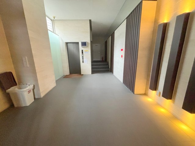 W.O.B.MIKUNIのロビー