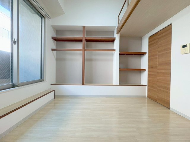 W.O.B.MIKUNIの内装