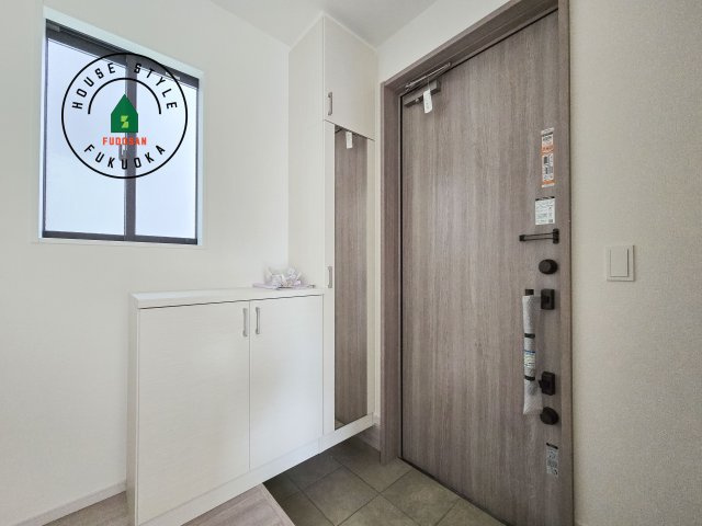 福岡市南区曰佐5丁目第2-4棟（1号棟）の防犯設備|二重ロックでしっかり防犯対策ができます。