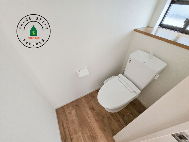 福岡市南区曰佐5丁目第2-4棟（3号棟）のトイレ|温水洗浄便座を完備しております。2ヶ所にトイレがあるのは朝の慌ただしい時間も安心です。