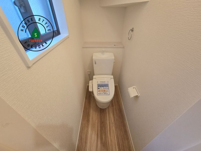 福岡市東区香住ケ丘5丁目第1-3棟（3号棟）のトイレ|温水洗浄便座を完備しております。2ヶ所にトイレがあるのは朝の慌ただしい時間も安心です。