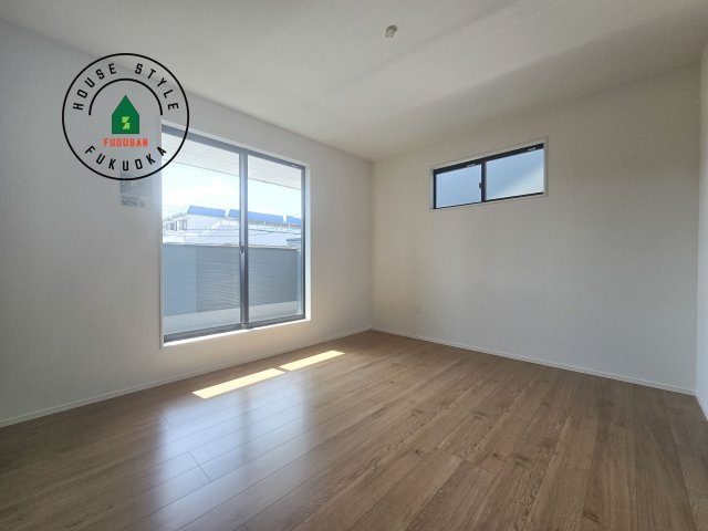 福岡市東区香住ケ丘5丁目第1-3棟（3号棟）の寝室|主寝室には収納力に優れたクローゼットがありますので、お部屋もすっきり片付きます。