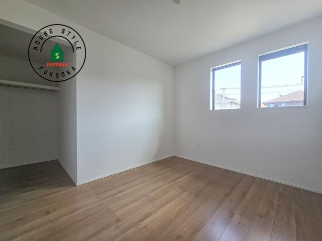 福岡市東区香住ケ丘5丁目第1-3棟（3号棟）の子供部屋|柔らかい陽光が差し込む明るいお部屋を演出する設計。彩光の取れる窓が気持ちの良いお部屋を創り上げます。