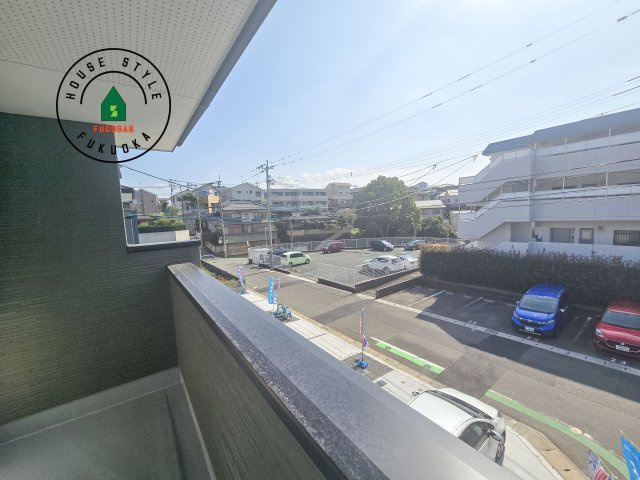 福岡市東区香住ケ丘5丁目第1-3棟（3号棟）の展望|窓から緑が見える物件も魅力的です。