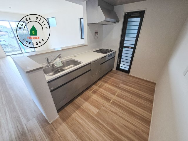 福岡市東区香住ケ丘5丁目第1-3棟（3号棟）のキッチン|キッチン。グリル・食器洗い乾燥機・浄水器も完備。