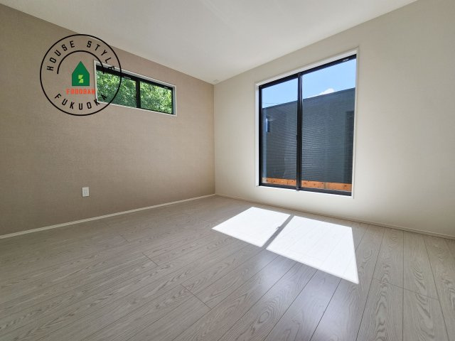 糟屋郡志免町大字吉原第3-1棟（1号棟）の寝室|主寝室には収納力に優れたクローゼットがありますので、お部屋もすっきり片付きます。